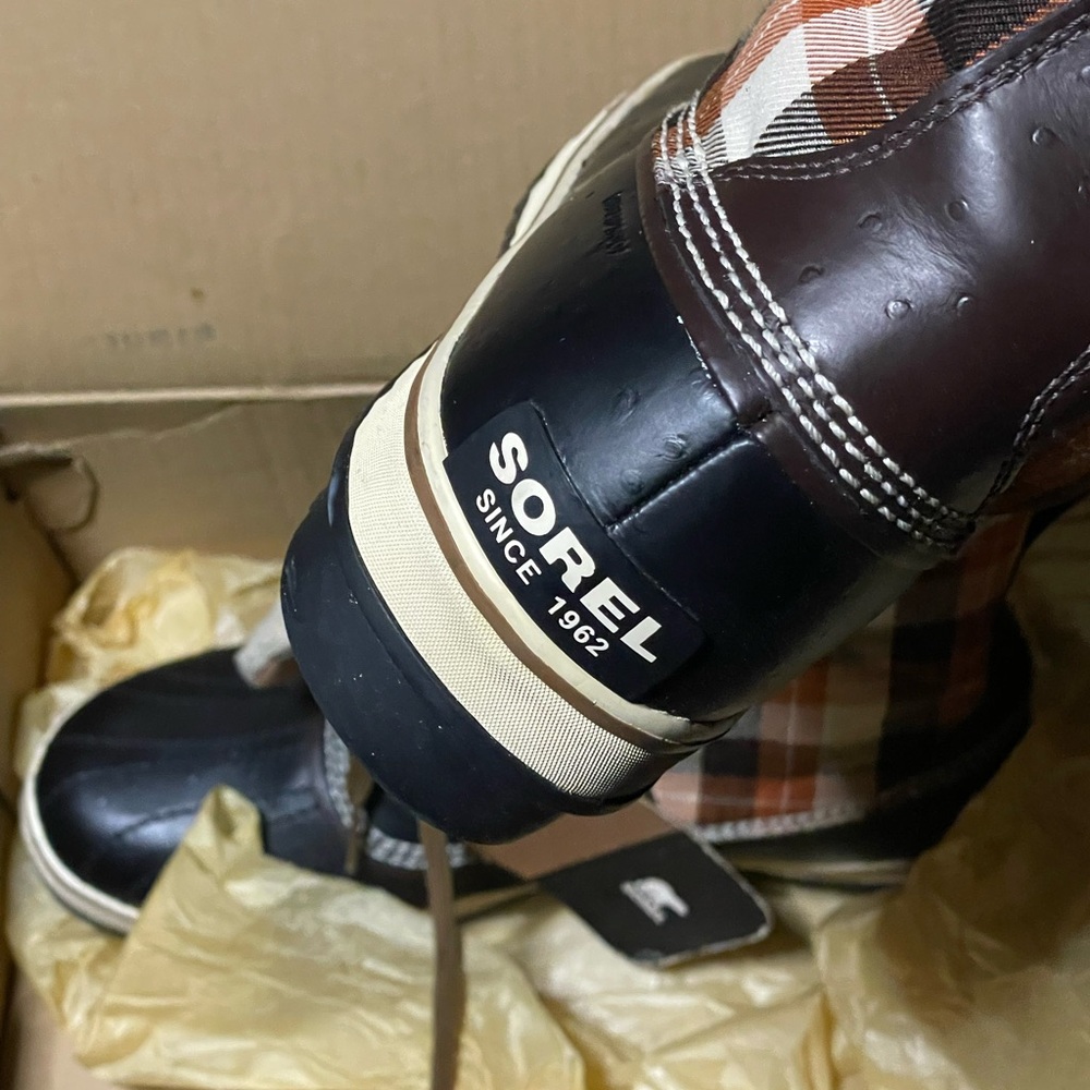 Sorel Black and Orange Plaid Boots - Picture 5 of 10